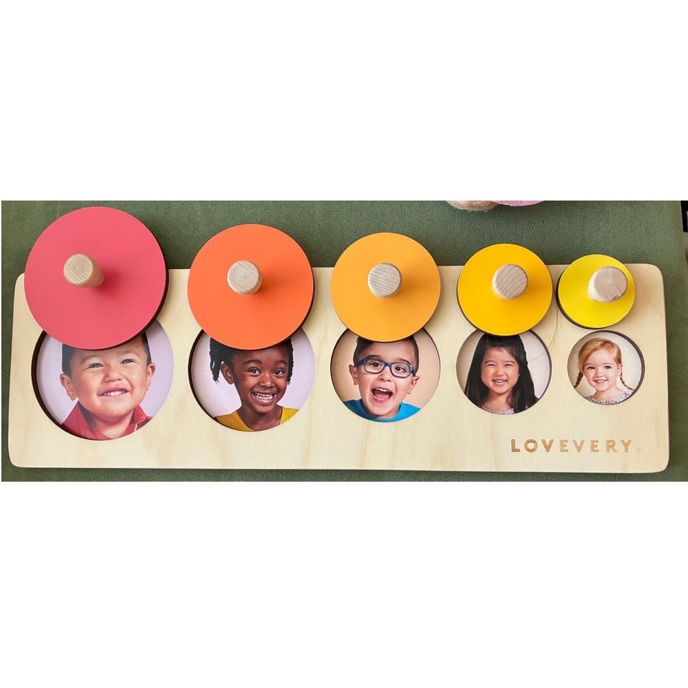 Lovevery Circle of Friends wooden Puzzle Montessori Toy